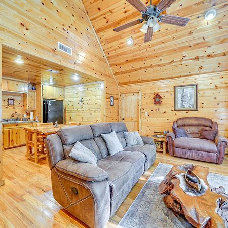 Broken Bow Rental Cabin With Hot Tub And Bar Экстерьер фото