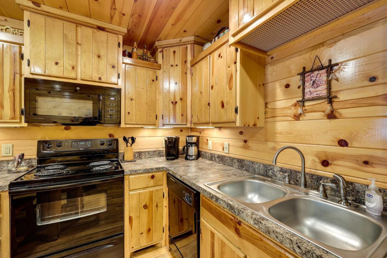 Broken Bow Rental Cabin With Hot Tub And Bar Экстерьер фото