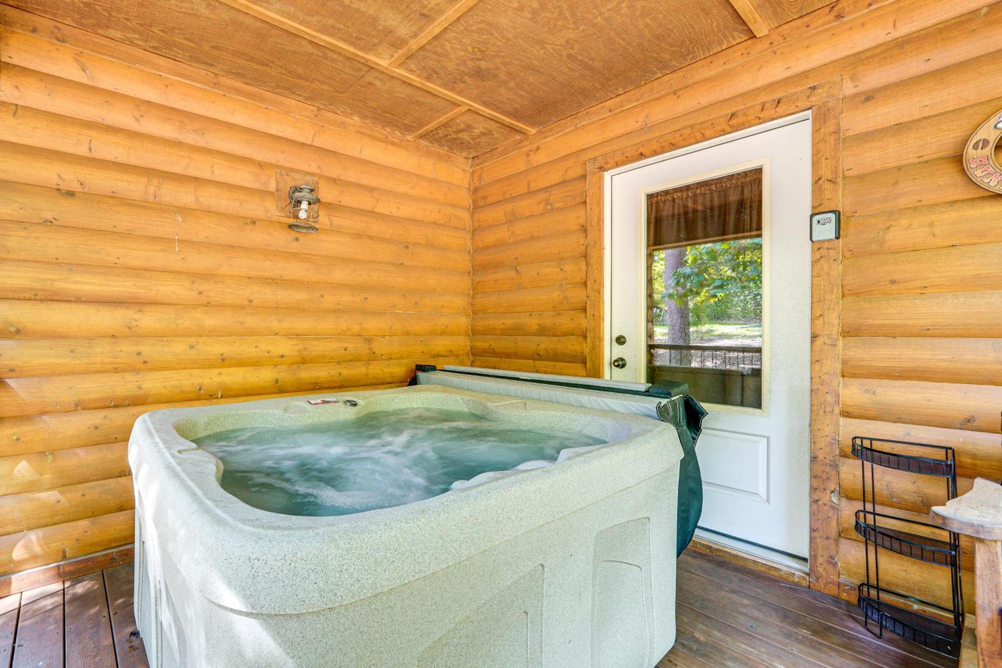 Broken Bow Rental Cabin With Hot Tub And Bar Экстерьер фото