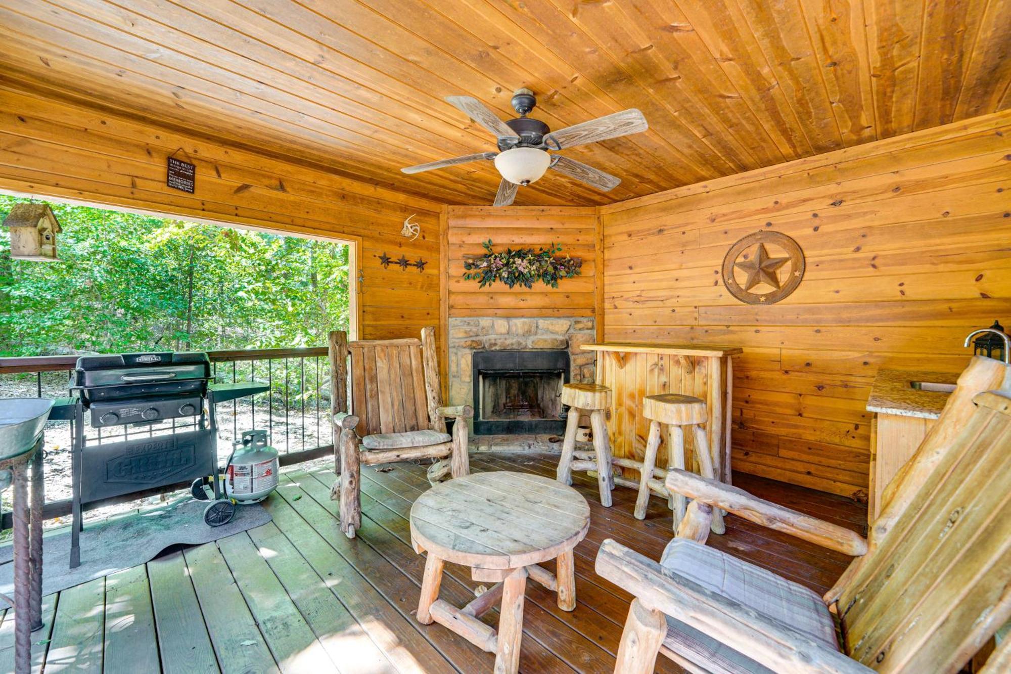 Broken Bow Rental Cabin With Hot Tub And Bar Экстерьер фото