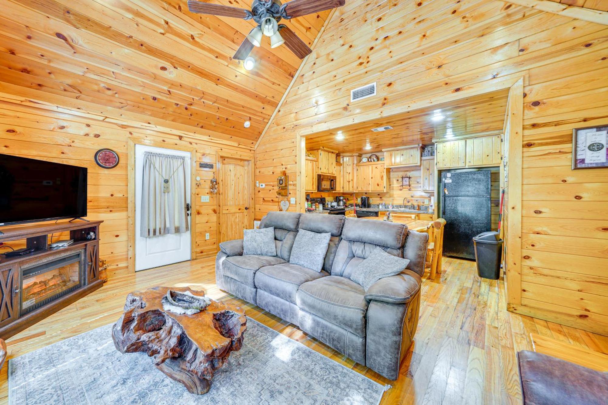 Broken Bow Rental Cabin With Hot Tub And Bar Экстерьер фото