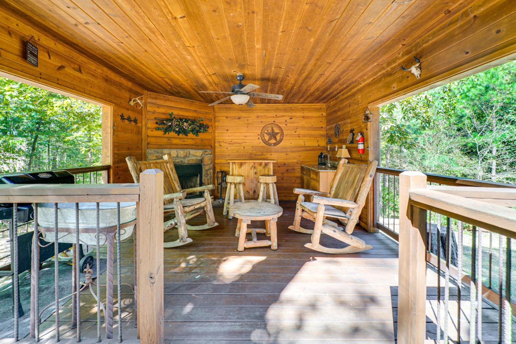 Broken Bow Rental Cabin With Hot Tub And Bar Экстерьер фото