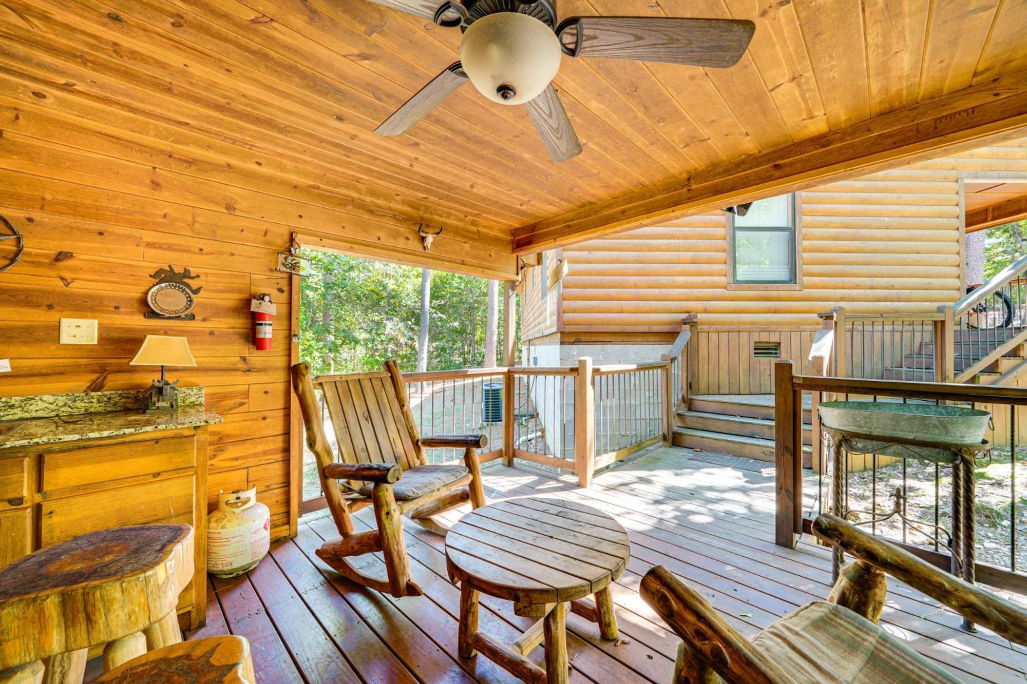 Broken Bow Rental Cabin With Hot Tub And Bar Экстерьер фото